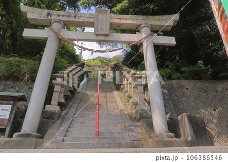 二の鳥居から見た参道階段 106386546