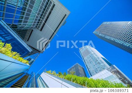 日本の東京都市景観 10月6日開業の虎ノ門ヒルズステーションタワー（虎ノ門ヒルズ駅）＝8月25日 106389371