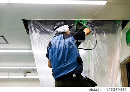 業務用天井カセット形エアコン　分解クリーニング 106389438