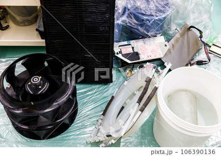 業務用天井カセット形エアコン　分解クリーニング 106390136