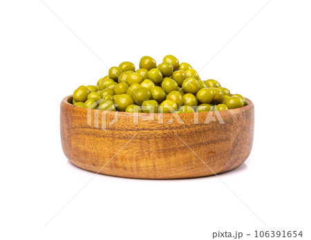 Canned Green Peas Isolated, Sweet Pea Pile, Cooked Legume, Protein Source, Healthy Vegan Food 106391654