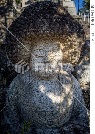 金戒光明寺の初秋、アフロヘアーで人気の五劫思惟阿弥陀仏に秋の西陽 金戒光明寺の初秋、アフロヘアーで人気の五劫思惟阿弥陀仏に秋の西陽 106394139