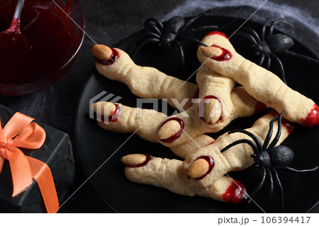 Creepy, scary Halloween Witch fingers Creepy, scary Halloween Witch fingers 106394417