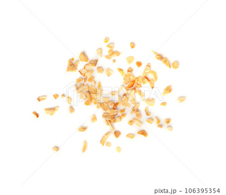 Dry Garlic Slices, Crispy Fried Cloves Pile Closeup, Roasted Grilled Garlic Flakes, Clove Chip Group Dry Garlic Slices, Crispy Fried Cloves Pile Closeup, Roasted Grilled Garlic Flakes, Clove Chip Group 106395354