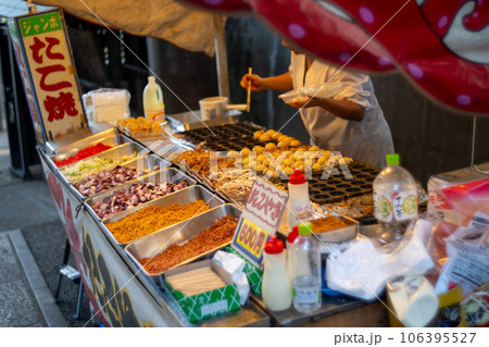 夏祭り 夜店 たこ焼きの写真素材 [106395527] - PIXTA