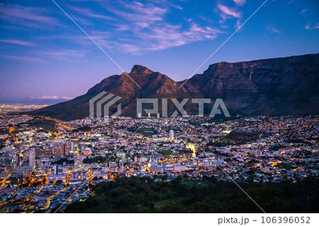 View of Cape Town from Signall hill viewpoint, in Western Cape, South Africa View of Cape Town from Signall hill viewpoint, in Western Cape, South Africa 106396052