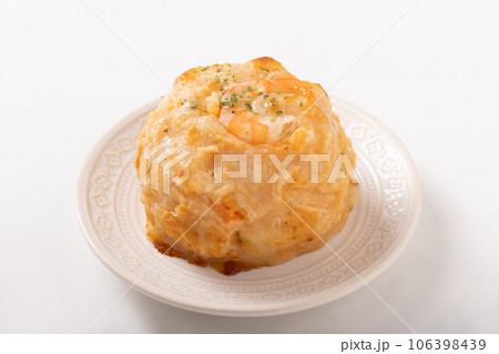 ポテトのチーズ焼き オマールソース仕立て ポテトのチーズ焼き オマールソース仕立て 106398439