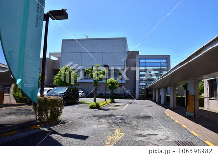 藤沢市保険医療センター(北急病診療所)正面とエントランス 藤沢市保険医療センター(北急病診療所)正面とエントランス 106398982