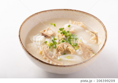 コムタンクッパ (韓国料理) コムタンクッパ (韓国料理) 106399209