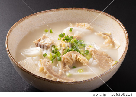 コムタンクッパ (韓国料理) コムタンクッパ (韓国料理) 106399213