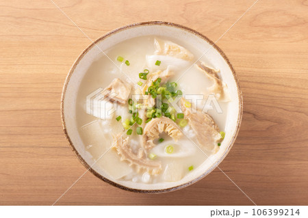 コムタンクッパ (韓国料理) コムタンクッパ (韓国料理) 106399214