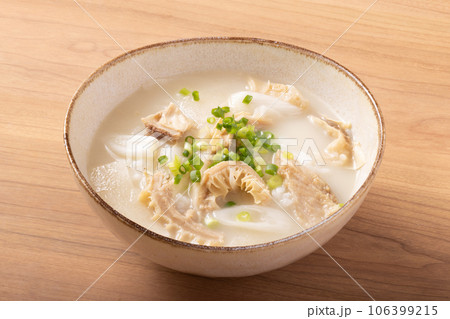 コムタンクッパ (韓国料理) コムタンクッパ (韓国料理) 106399215