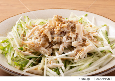 鶏ささみのサラダ 106399501