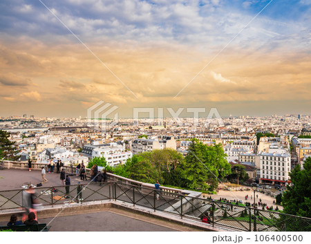 夕暮れのパリ モンマルトルの丘から眺望 夕暮れのパリ モンマルトルの丘から眺望 106400500