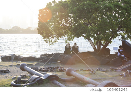 couple watch the sea in Odaiba seaside park. Odaiba seaside park is one of famous place for dating in tokyo 106401243