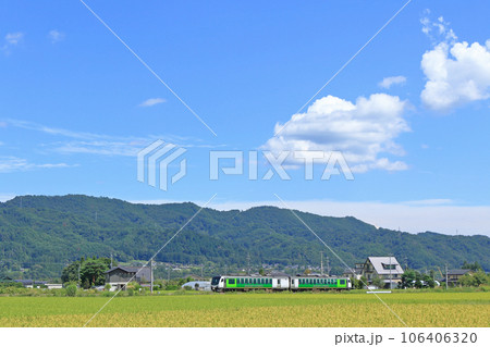 大糸線　夏のリゾートビューふるさと 106406320