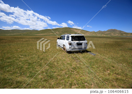 Offroad car got stuck in the mud 106406615