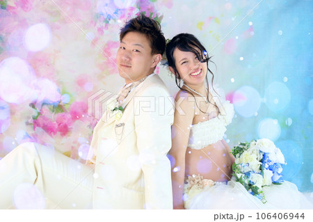 のマタニティーフォトスタジオ撮影、可愛い妊婦さんと旦那さんの新婚夫婦 106406944