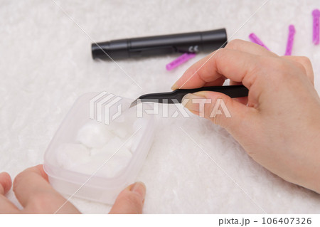 【糖尿病の血糖値測定　消毒】 106407326