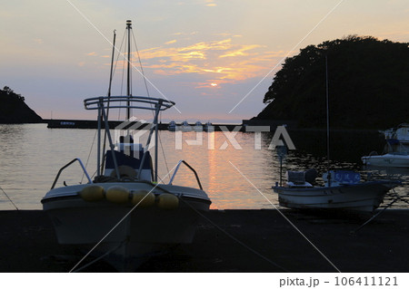 仁科漁港から見た夕陽 106411121