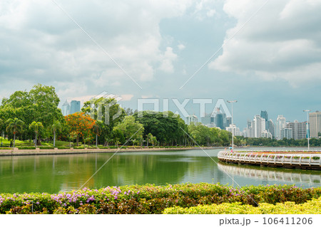Benchakitti Forest Park and city view in Bangkok, Thailand 106411206