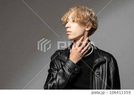 男性　ポートレート　ビューティーイメージ 106411359