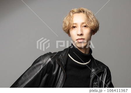 男性　ポートレート　ビューティーイメージ 106411367