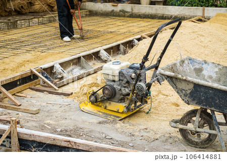 Bundle of wiremesh metal floor lean construction site building 106414881