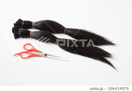 ヘアドネーション用の髪の毛 106414979