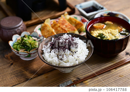 一汁三菜 焼き餃子など 106417788