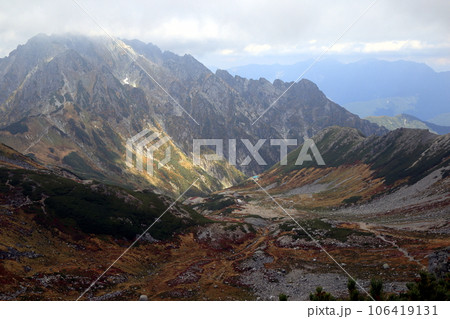 秋の別山乗越からの展望 ( 剱岳方面 2021年9月 富山県 立山町 ) 秋の別山乗越からの展望 ( 剱岳方面 2021年9月 富山県 立山町 ) 106419131