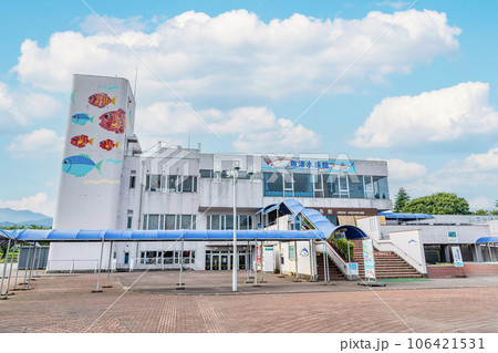 富山県魚津市 晴天の魚津水族館 富山県魚津市 晴天の魚津水族館 106421531