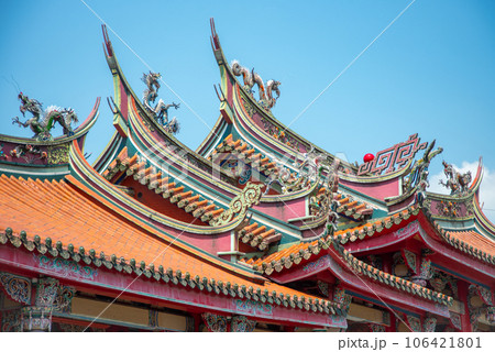 台北にある行天宮の美しい風景 106421801