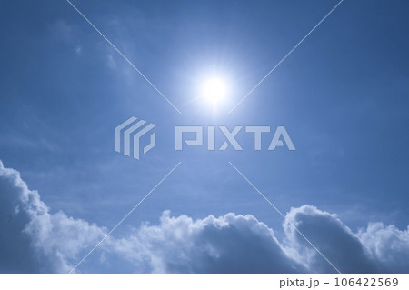 夏空の太陽と雲 横浜 夏空の太陽と雲 横浜 106422569