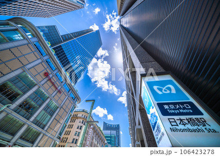 日本の東京都市景観 日本橋駅や日本橋高島屋S.C.などを望む 日本の東京都市景観 日本橋駅や日本橋高島屋S.C.などを望む 106423278