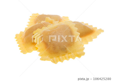 square ravioli isolated 106425280