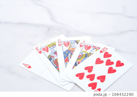 ポーカーゲームで最強のカード、ロイヤルストレートフラッシュ 106432290