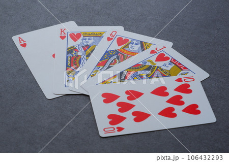 ポーカーゲームで最強のカード、ロイヤルストレートフラッシュ 106432293