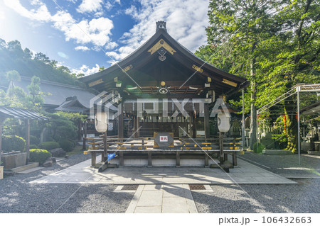 京都　伏見稲荷大社　荒木神社社殿 106432663