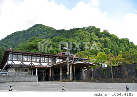 富山地方鉄道立山駅(富山県立山町) 106434188