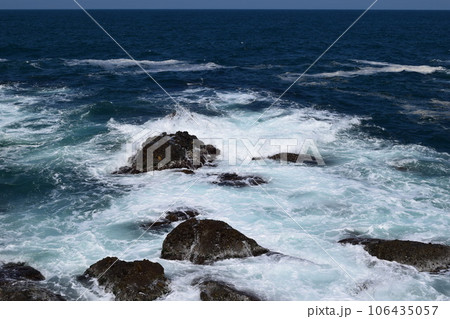 庄内浜の荒波 日本海 庄内浜の荒波 日本海 106435057