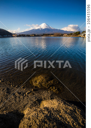 Mt. Fuji with snow in Lake Shoji 106435596