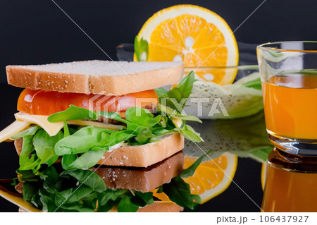 Burger And Juice 106437927