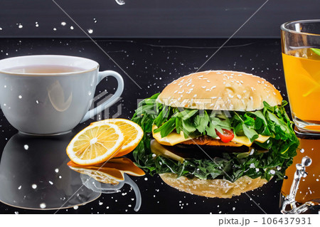 Burger And Juice 106437931