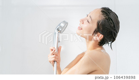 シャワー 節水 女性 シャワー 節水 女性 106439898