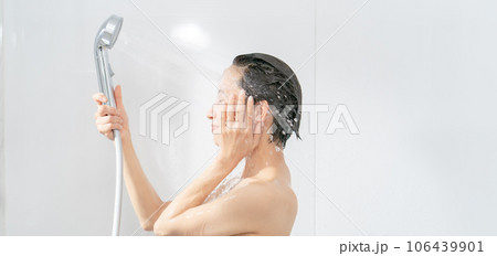 シャワー　節水　女性 106439901