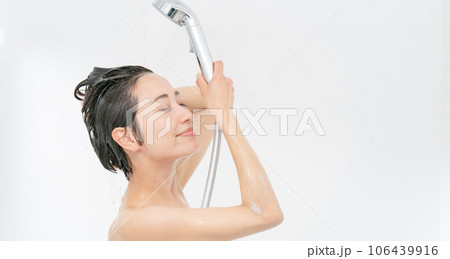 シャワー　節水　女性 106439916