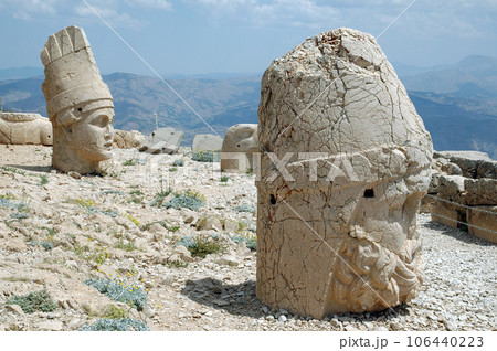 Giant God heads on Mount Nemrut. Anatloia, Turkey 106440223