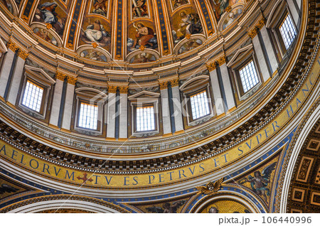 Painted cupola of the Saint Peter's basilica dome 106440996