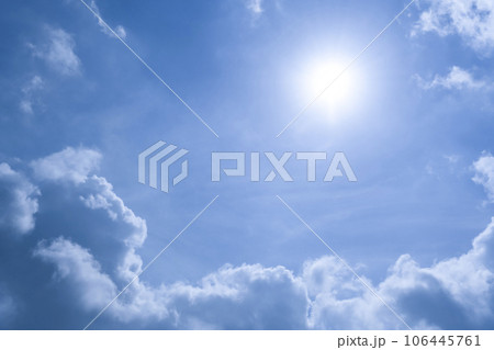 夏空の太陽と雲　横浜 106445761